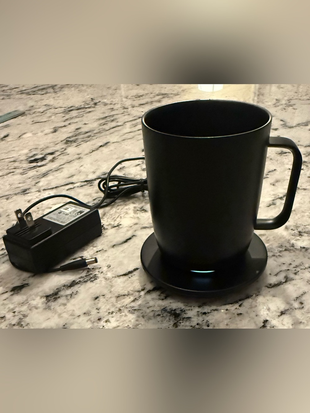 Ember Temperature-Controlled Mug with charging nest - Black with LED